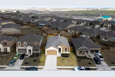 19633 Dunstan Beacon Lane, Pflugerville, TX 78660 - Photo 6