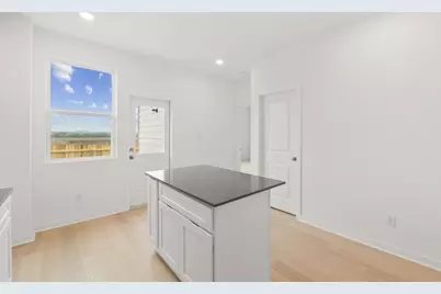 404 Sullivan Way, Elgin, TX 78621 - Photo 12