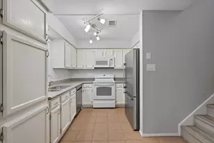 2100 Kenneth Ave, Austin, TX 78741 - Photo 6