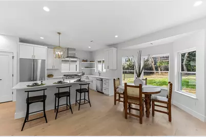 13 Autumn Oaks Drive, Lakeway, TX 78738 - Photo 8