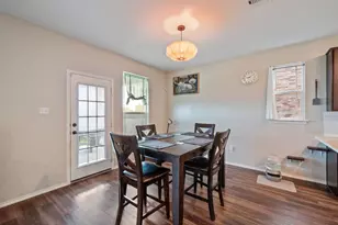 325 Fort William St, Hutto, TX 78634 - Photo 10