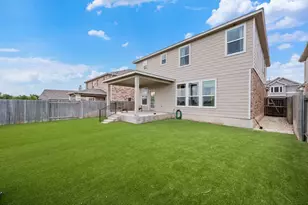 325 Fort William St, Hutto, TX 78634 - Photo 2