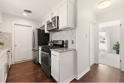 8100 Stillwood Lane, Austin, TX 78757 - Photo 16