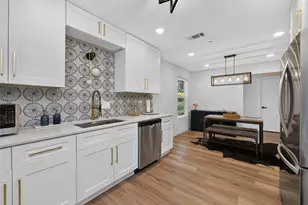 2102 Lear Ln, Austin, TX 78745 - Photo 10