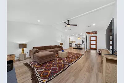 2102 Lear Lane, Austin, TX 78745 - Photo 14