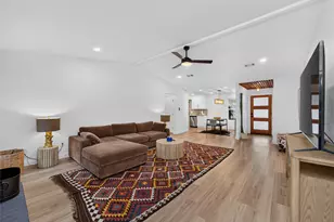 2102 Lear Ln, Austin, TX 78745 - Photo 14