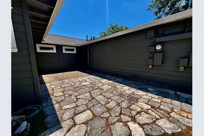 1610 Wilshire Boulevard, Austin, TX 78722 - Photo 16