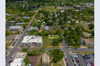 205 E 9th Street, Georgetown, TX 78626 - Photo 2