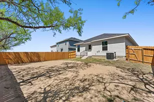 304 Wild Goose Dr, Luling, TX 78648 - Photo 26