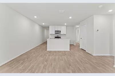 304 Wild Goose Drive, Luling, TX 78648 - Photo 6