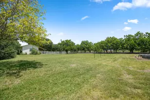 280 Windy Ln, Taylor, TX 76574 - Photo 40