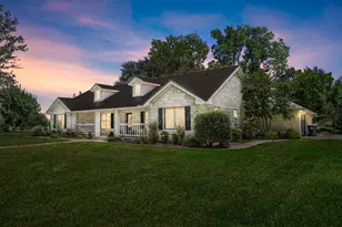 280 Windy Ln, Taylor, TX 76574 - Photo 1