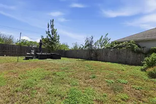 528 Twisted Oaks Ln, Buda, TX 78610 - Photo 24