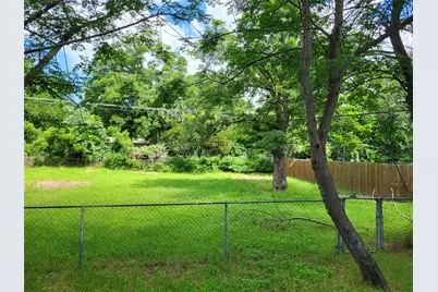 1308 Murray Avenue, Rockdale, TX 76567 - Photo 2