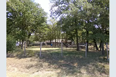 386 Hidden Oaks Drive, Elgin, TX 78621 - Photo 2