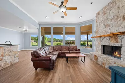 140 N Encino Crossing, Liberty Hill, TX 78642 - Photo 10