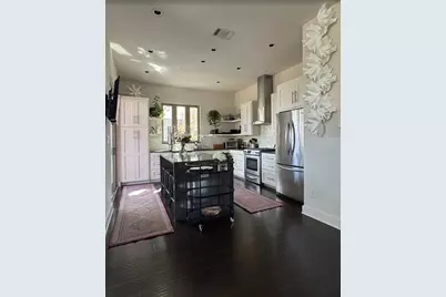 502 W 51st Street #D, Austin, TX 78751 - Photo 4