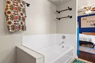 2018 W Rundberg Ln, Austin, TX 78758 - Photo 4