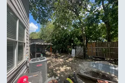 1605 Pleasant Cove, Austin, TX 78754 - Photo 14