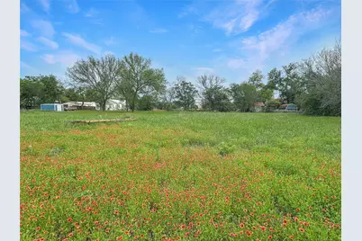 1314 Farm Street, Bastrop, TX 78602 - Photo 2