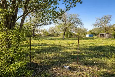 1314 Farm Street, Bastrop, TX 78602 - Photo 2