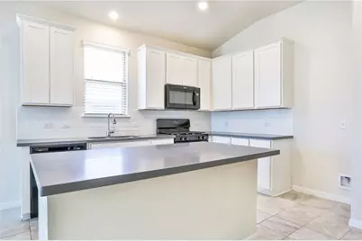 637 Gabrielle Anne Drive, Leander, TX 78641 - Photo 4