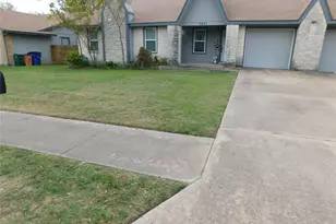 8801 Pineridge Dr, Austin, TX 78729 - Photo 18