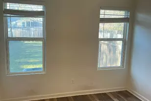 8801 Pineridge Dr, Austin, TX 78729 - Photo 4