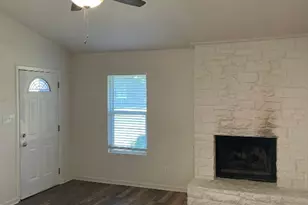 8801 Pineridge Dr, Austin, TX 78729 - Photo 6