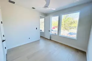 4324 Airport Blvd, Austin, TX 78722 - Photo 12