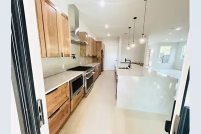 4324 Airport Boulevard #B, Austin, TX 78722 - Photo 6