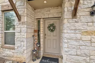 2105 Town Centre Dr, Round Rock, TX 78664 - Photo 2