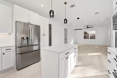 1500 Sylvan Glade #2B, Austin, TX 78745 - Photo 10