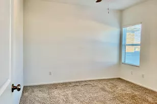 105 Blue Blaze Trl, Georgetown, TX 78628 - Photo 12