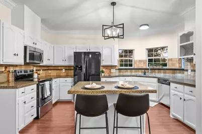 320 Woodland Oaks Trail, Buda, TX 78610 - Photo 10