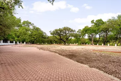 3917 Balcones Drive, Austin, TX 78731 - Photo 2
