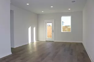 260 Escape Wy, Jarrell, TX 76537 - Photo 4