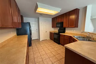 640 New Country Rd, Kyle, TX 78640 - Photo 6