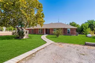 770 Green Acres, Georgetown, TX 78626 - Photo 2