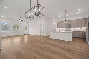 133 Rocking R Ct, Georgetown, TX 78633 - Photo 4