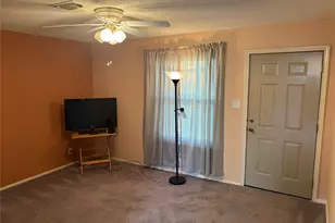 4910 Manchester Cir, Austin, TX 78745 - Photo 2