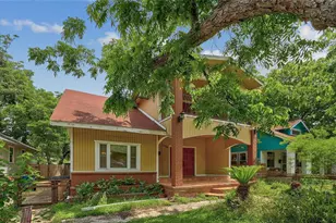 1306 E 2nd St, Austin, TX 78702 - Photo 2