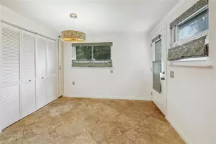 1306 E 2nd St, Austin, TX 78702 - Photo 8