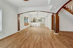 1306 E 2nd St, Austin, TX 78702 - Photo 6