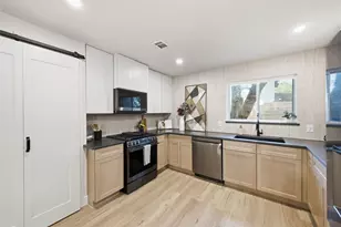 400 Chippendale Ave, Austin, TX 78745 - Photo 8
