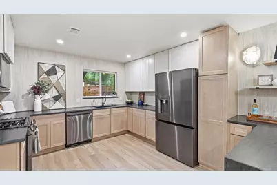 400 Chippendale Avenue, Austin, TX 78745 - Photo 4
