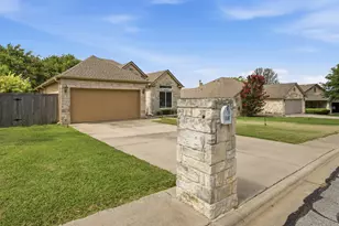 109 Cailin Ct, Burnet, TX 78611 - Photo 2