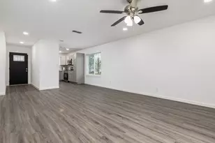 711 Buckingham Pl, Austin, TX 78745 - Photo 8