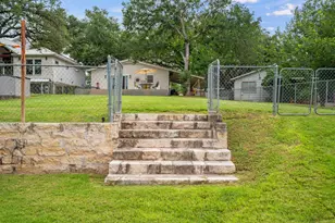 2350 Wisteria Dr, Kingsland, TX 78639 - Photo 30