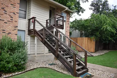 421 W San Antonio Street #i 2, San Marcos, TX 78666 - Photo 2